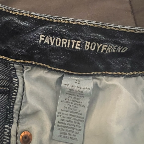American Eagle Women’s size 2 (Favorite boyfriend style) dark blue stretch jeans - Picture 5 of 7